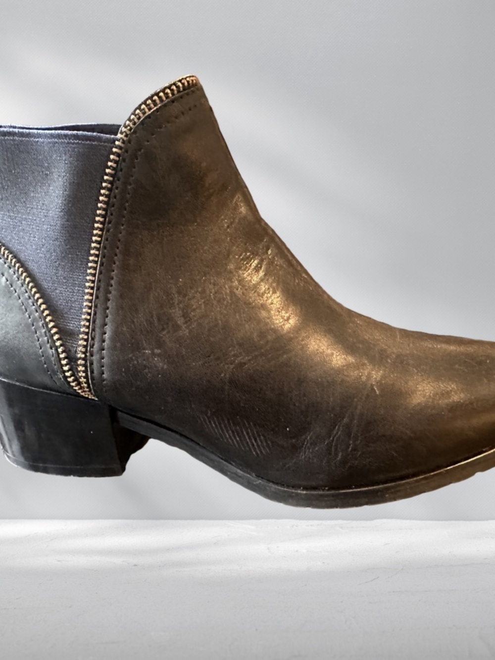 Favianelli Women's Black Leather Ankle Boots with  Wrap Around Gold Zipper 39